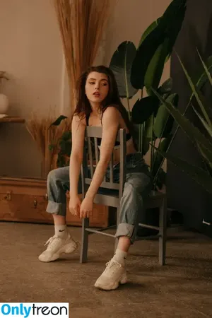Olyashaa / deepfake / olyashaasaxon nude photo #0399