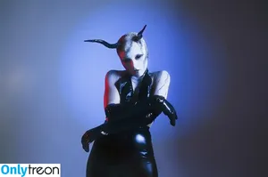 Olyashaa / deepfake / olyashaasaxon nude photo #0564