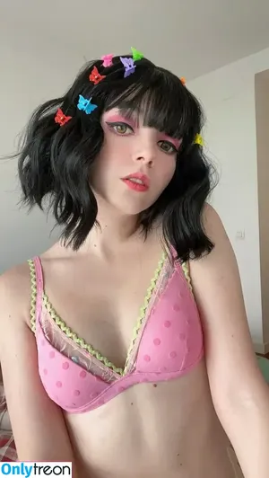 Olyashaa / deepfake / olyashaasaxon nude photo #0605