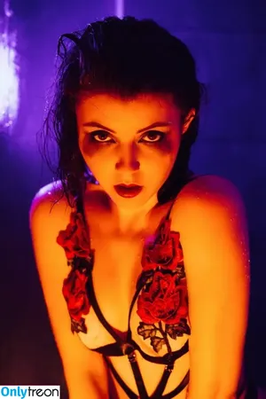 Olyashaa / deepfake / olyashaasaxon nude photo #0628