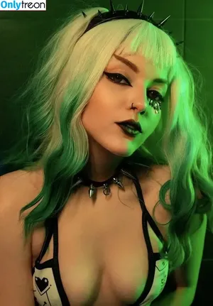 Olyashaa / deepfake / olyashaasaxon nude photo #0900