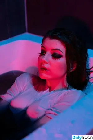 Olyashaa / deepfake / olyashaasaxon nude photo #1025