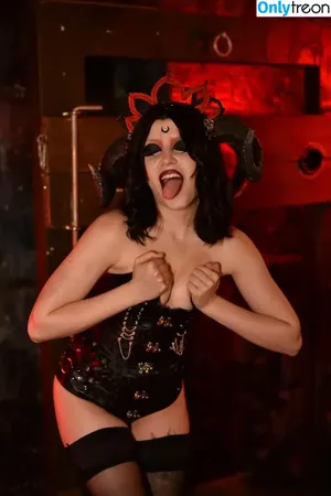 Olyashaa / deepfake / olyashaasaxon nude photo #1200