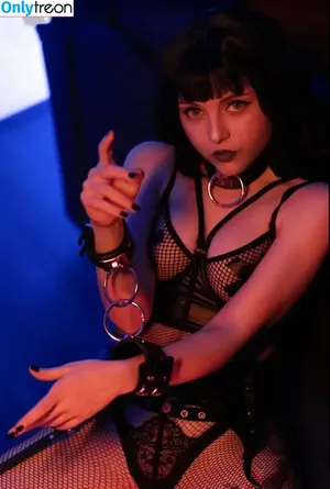 Olyashaa / deepfake / olyashaasaxon nude photo #1244