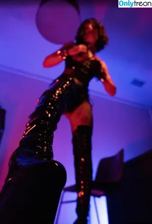Olyashaa / deepfake / olyashaasaxon nude photo #1279