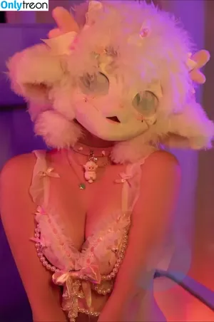 Olyashaa / deepfake / olyashaasaxon nude photo #1530