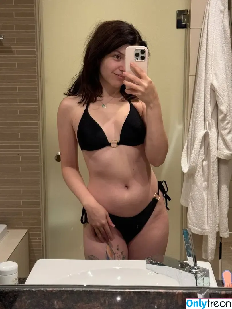 Olyashaa nude photo #1447 (deepfake / olyashaasaxon)