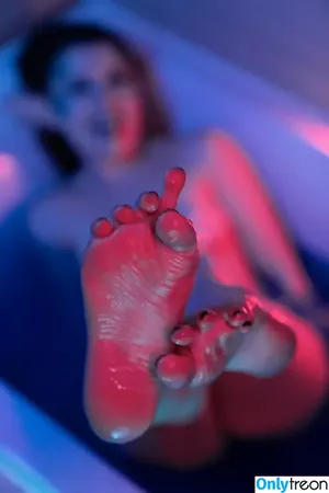 Olyashaa / deepfake / olyashaasaxon nude photo #2036