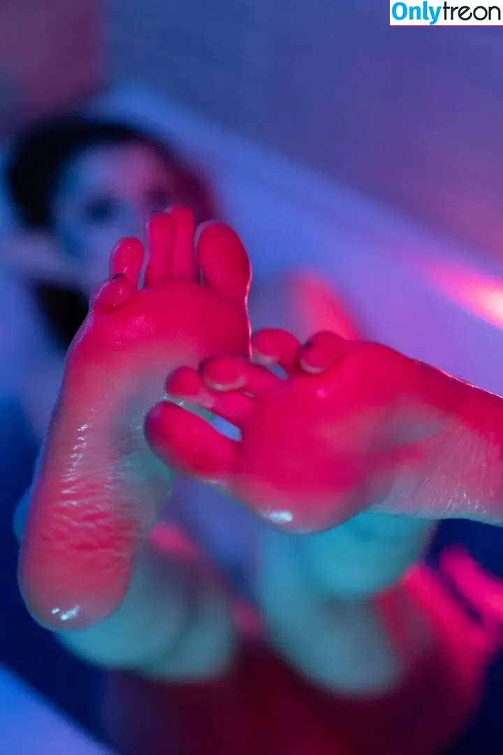 Olyashaa nude photo #2040 (deepfake / olyashaasaxon)