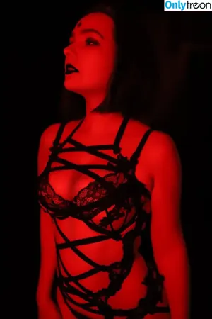 OMGCosplay / Mags.IRL / magsgonewild nude photo #0103