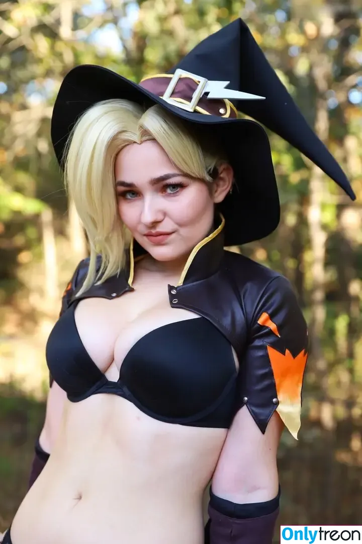 OMGCosplay nude photo #0126 (Mags.IRL / magsgonewild)