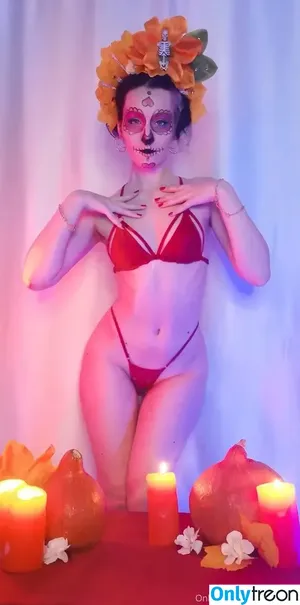 Oniksiya Sofinikum / AdamaeOniksiya / nuviponyali / oniksiya_sofinikum / sofinikum nude photo #0425