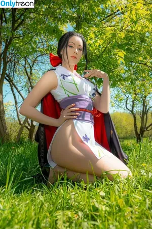Oniksiya Sofinikum / AdamaeOniksiya / nuviponyali / oniksiya_sofinikum / sofinikum nude photo #0817