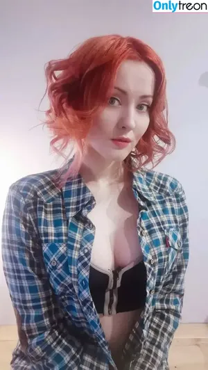 Oniksiya Sofinikum / AdamaeOniksiya / nuviponyali / oniksiya_sofinikum / sofinikum nude photo #0821
