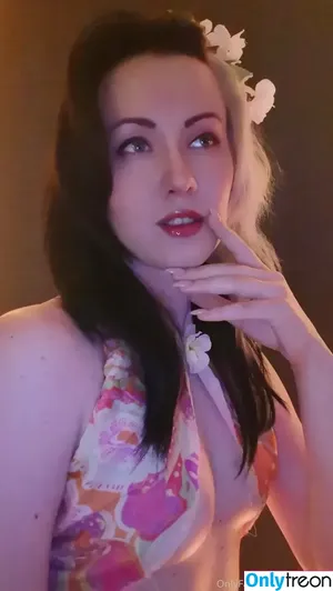 Oniksiya Sofinikum / AdamaeOniksiya / nuviponyali / oniksiya_sofinikum / sofinikum nude photo #1294