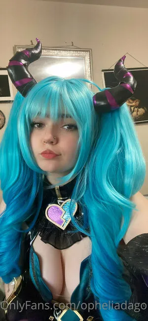 onlineevie / onlyevie_ / plushiesuccubus nude photo #0012