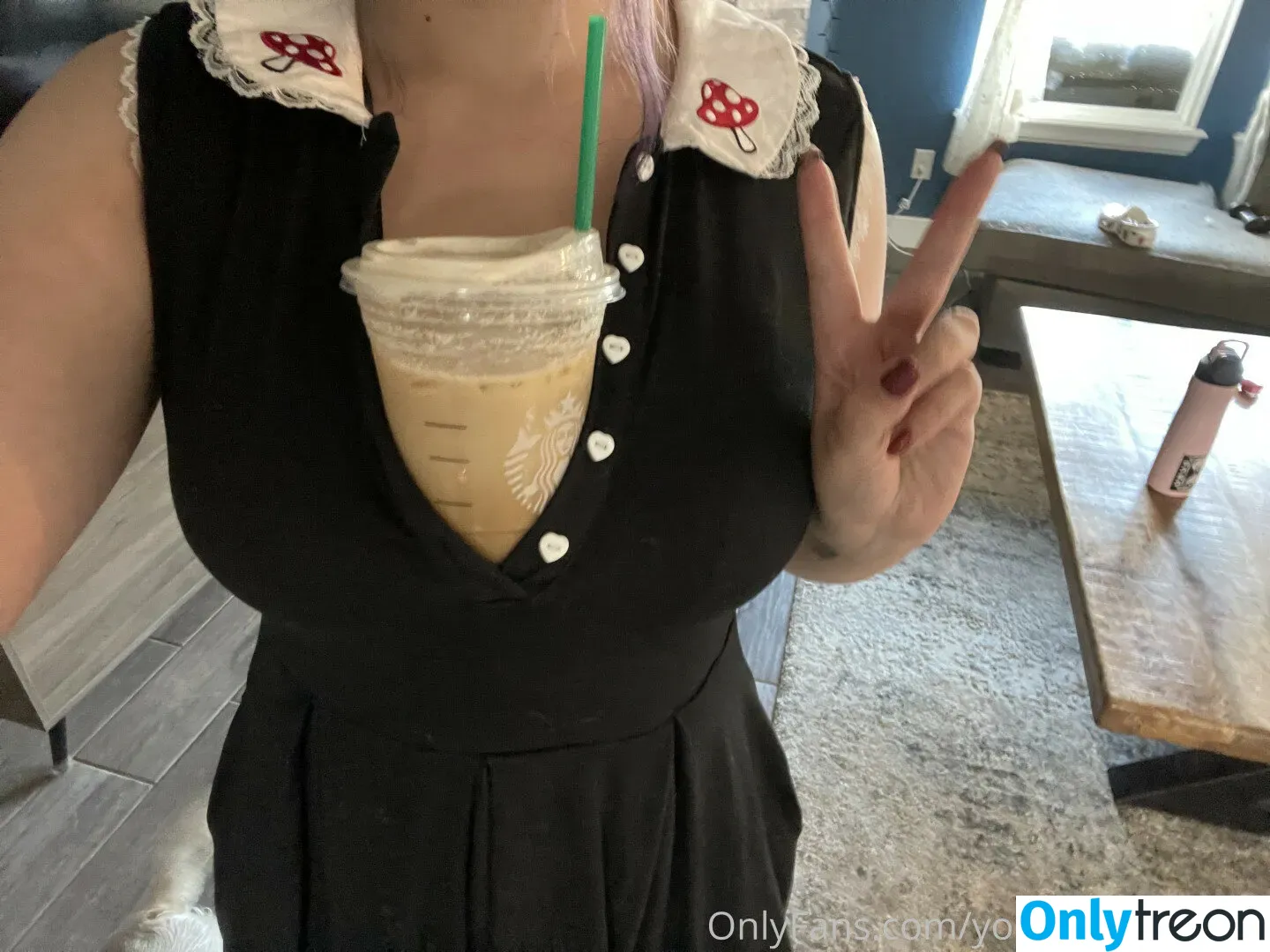 onlineevie nude photo #0033 (onlyevie_ / plushiesuccubus)