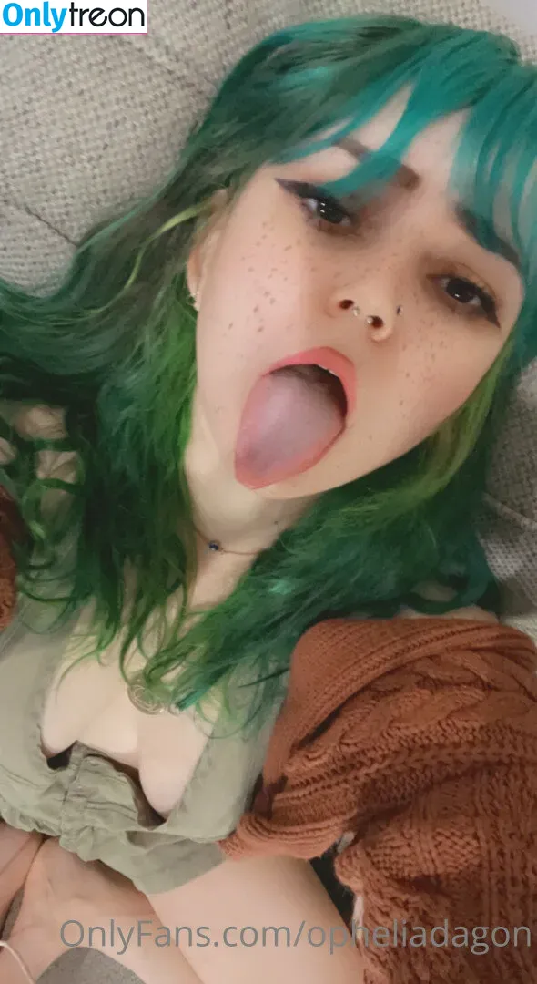 onlineevie nude photo #0050 (onlyevie_ / plushiesuccubus)