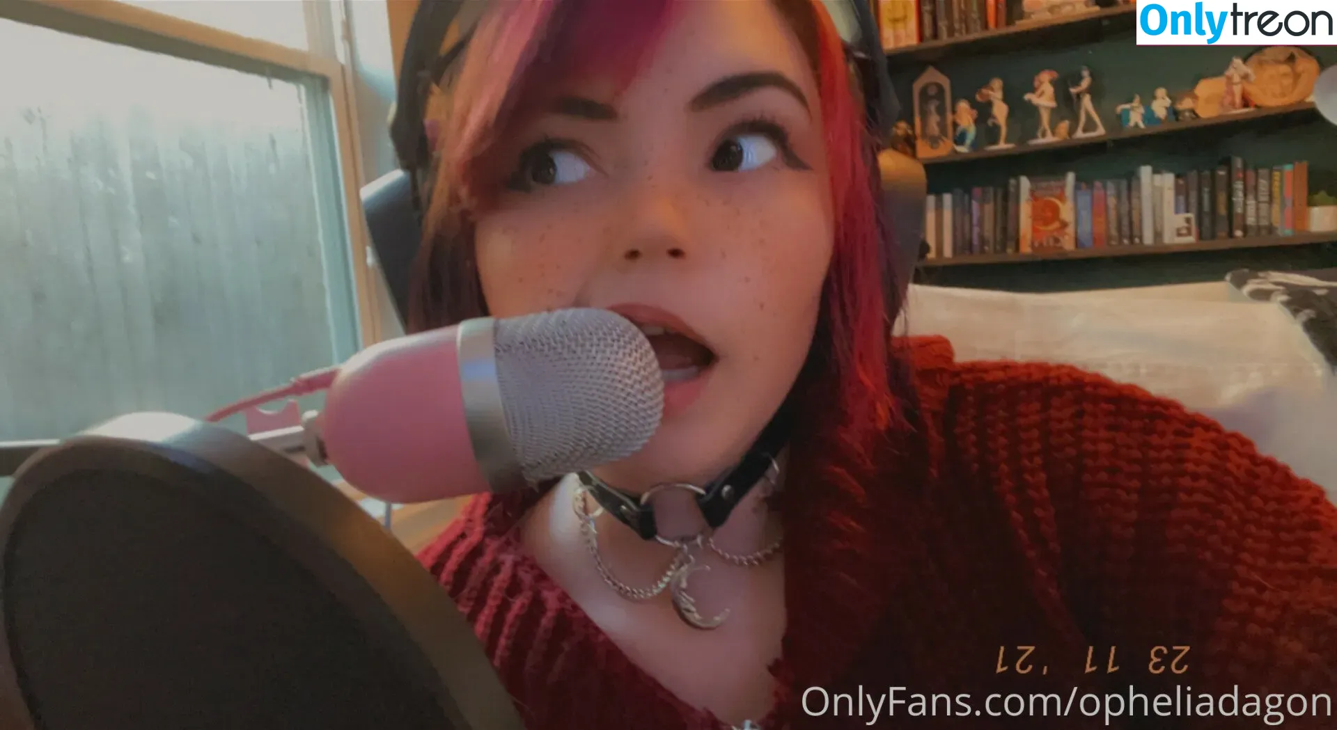 onlineevie nude photo #0057 (onlyevie_ / plushiesuccubus)