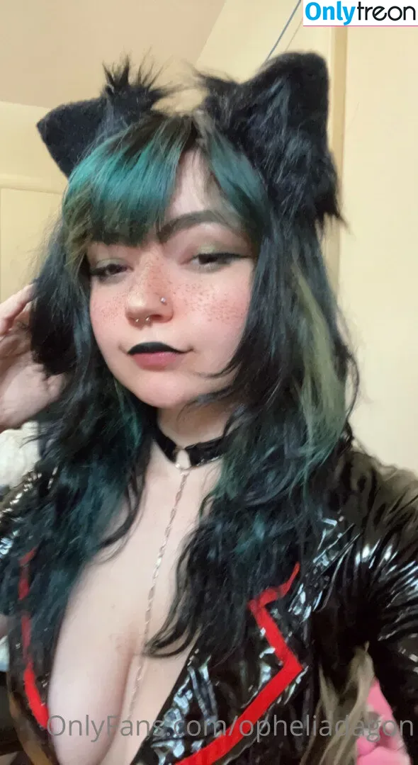 onlineevie nude photo #0065 (onlyevie_ / plushiesuccubus)
