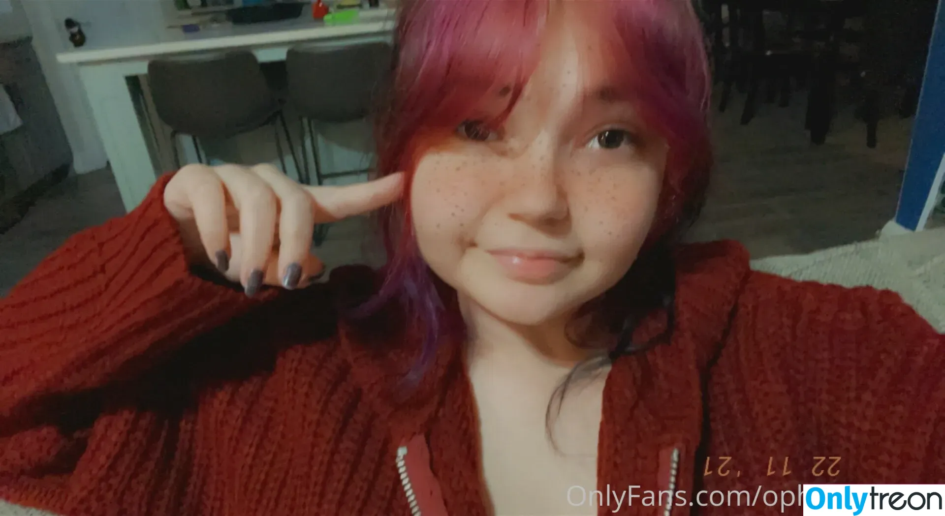 onlineevie nude photo #0139 (onlyevie_ / plushiesuccubus)