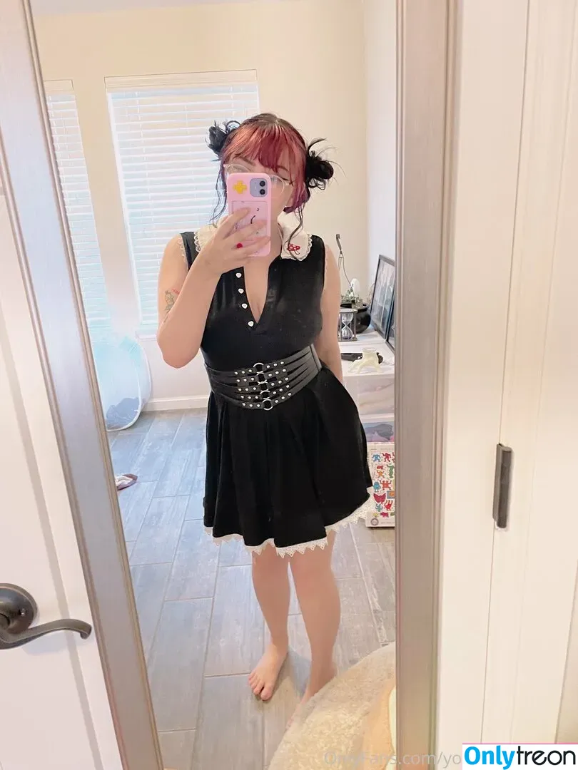 onlineevie nude photo #0194 (onlyevie_ / plushiesuccubus)