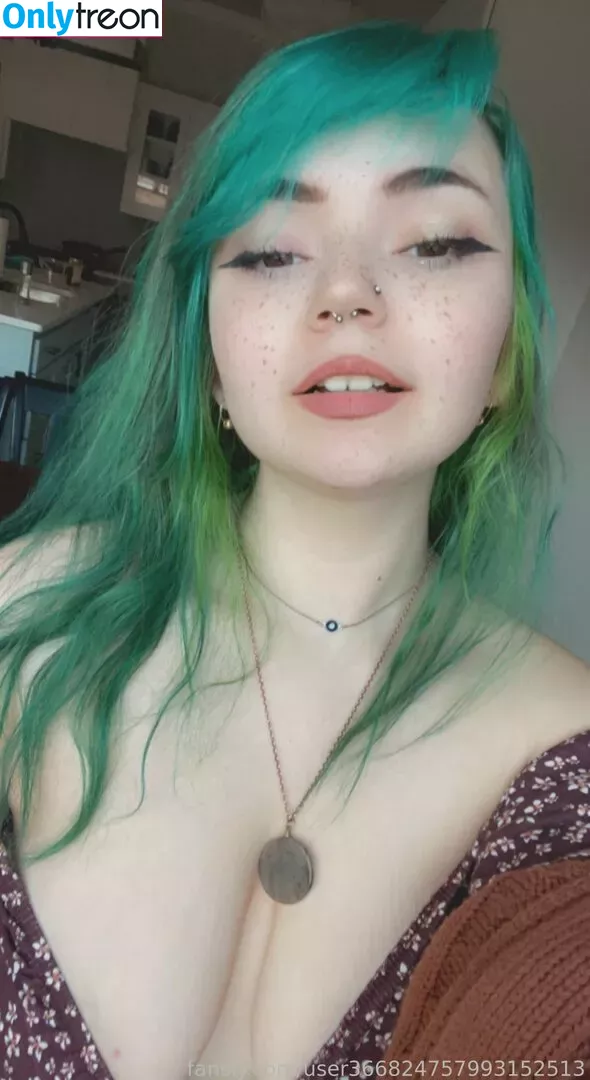 onlineevie nude photo #0267 (onlyevie_ / plushiesuccubus)