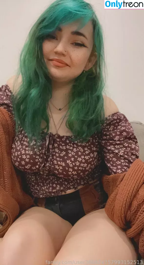 onlineevie nude photo #0291 (onlyevie_ / plushiesuccubus)