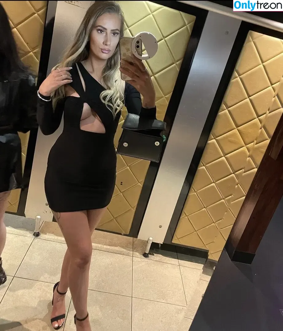 onlychlo3 nude photo #0017 (onlychlo33)