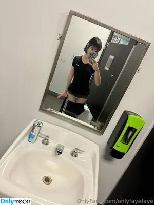  nude photo #0007