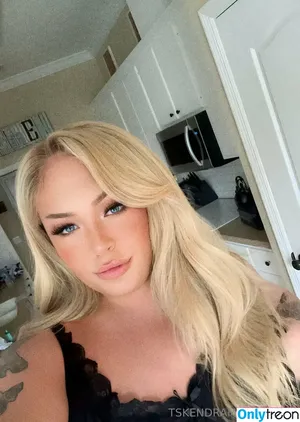 onlykendramoore / kendra.moore88 nude photo #0029