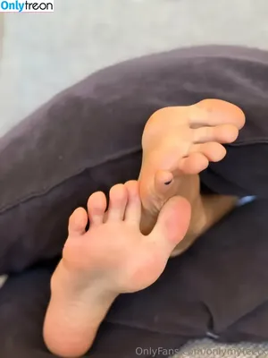  nude photo #0004