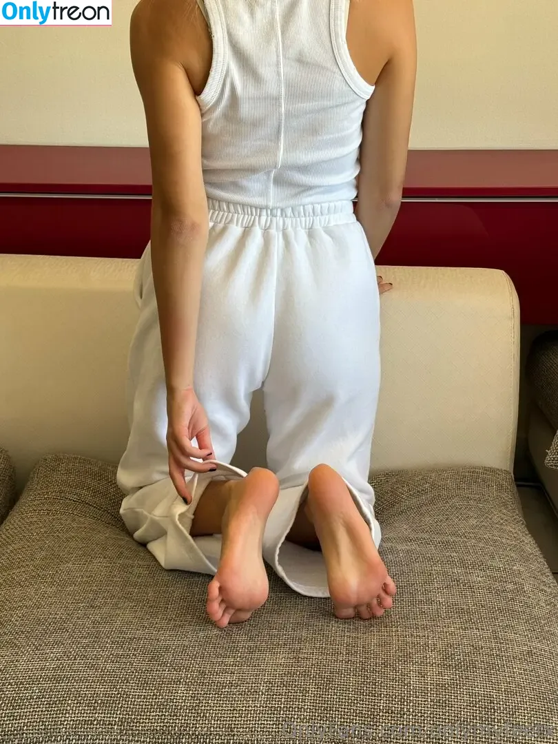 onlymyfeetx nude photo #0050 (onlymyfeetx)