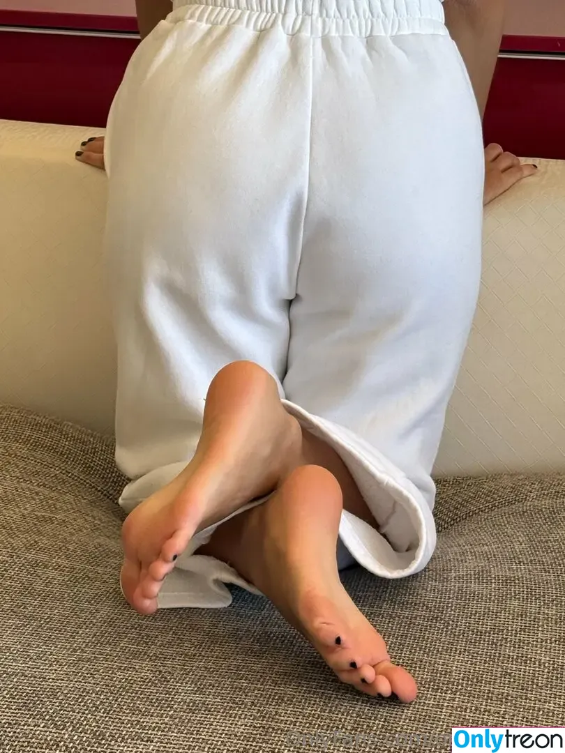 onlymyfeetx nude photo #0053 (onlymyfeetx)