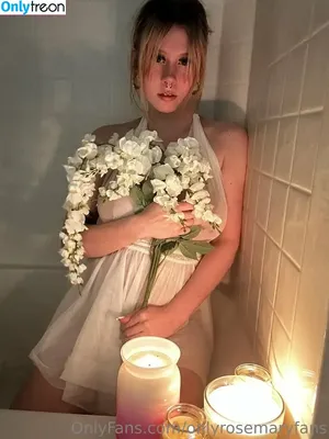 Onlyrosiexxx / Rosemary / Rosie / _u / onlyrosemaryfans nude photo #0014