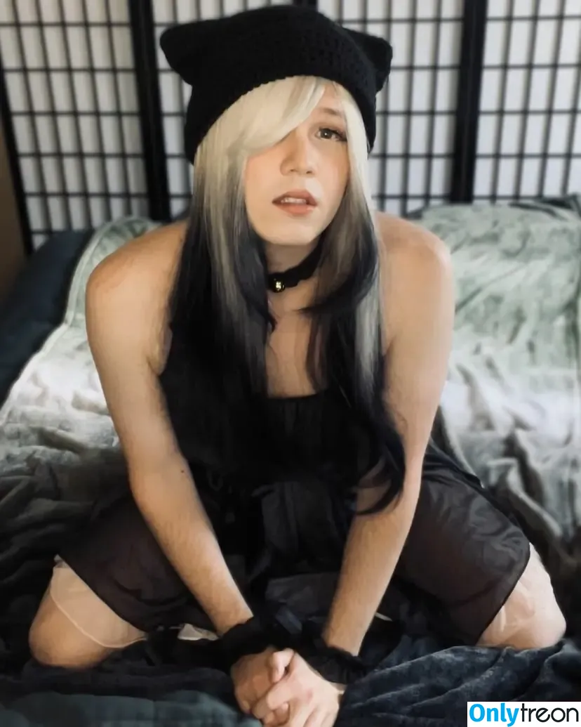 Onyushka nude photo #0001 (theonyushka)