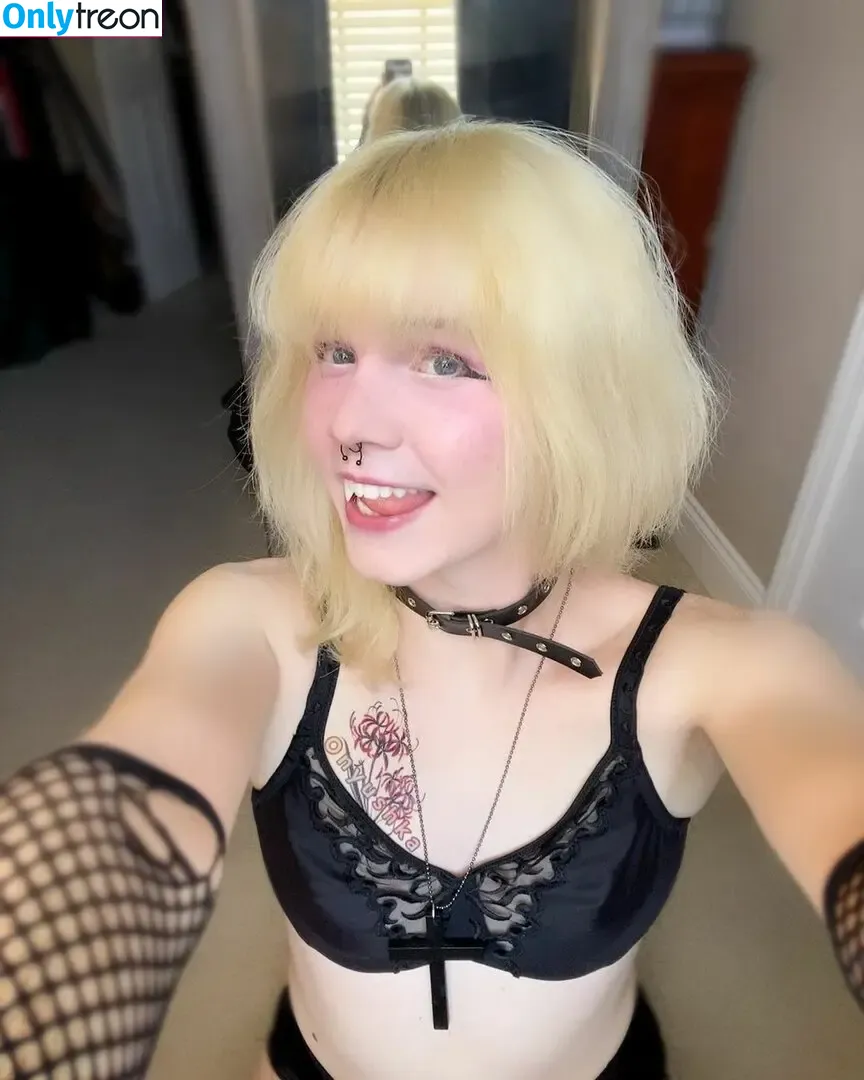 Onyushka nude photo #0013 (theonyushka)