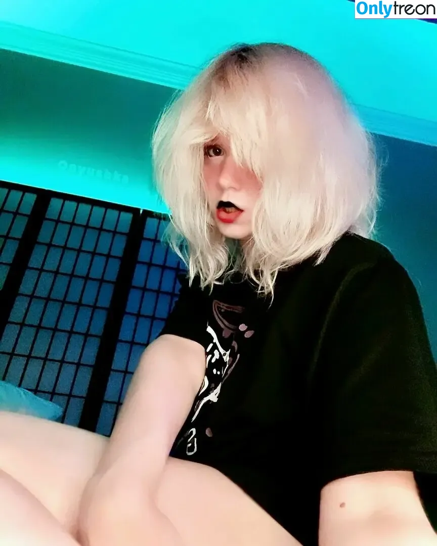 Onyushka nude photo #0017 (theonyushka)