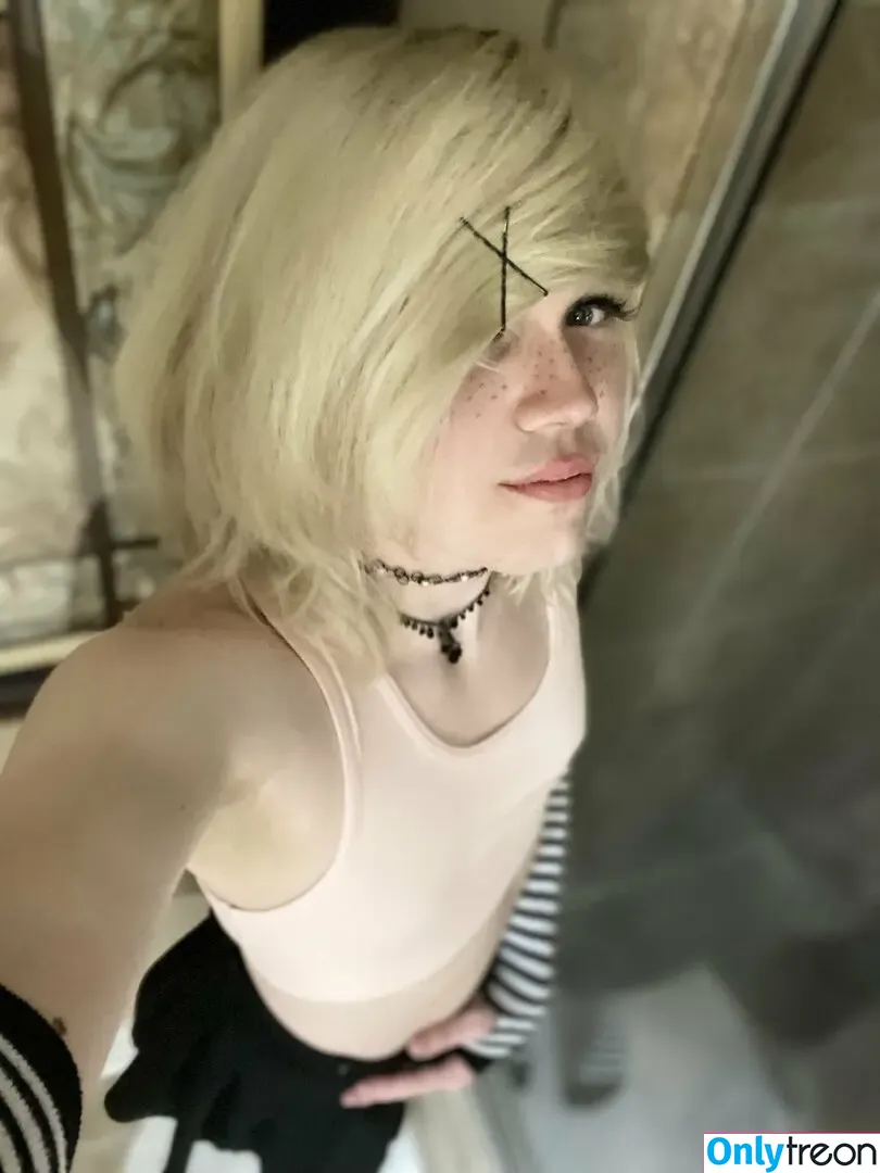 Onyushka nude photo #0037 (theonyushka)