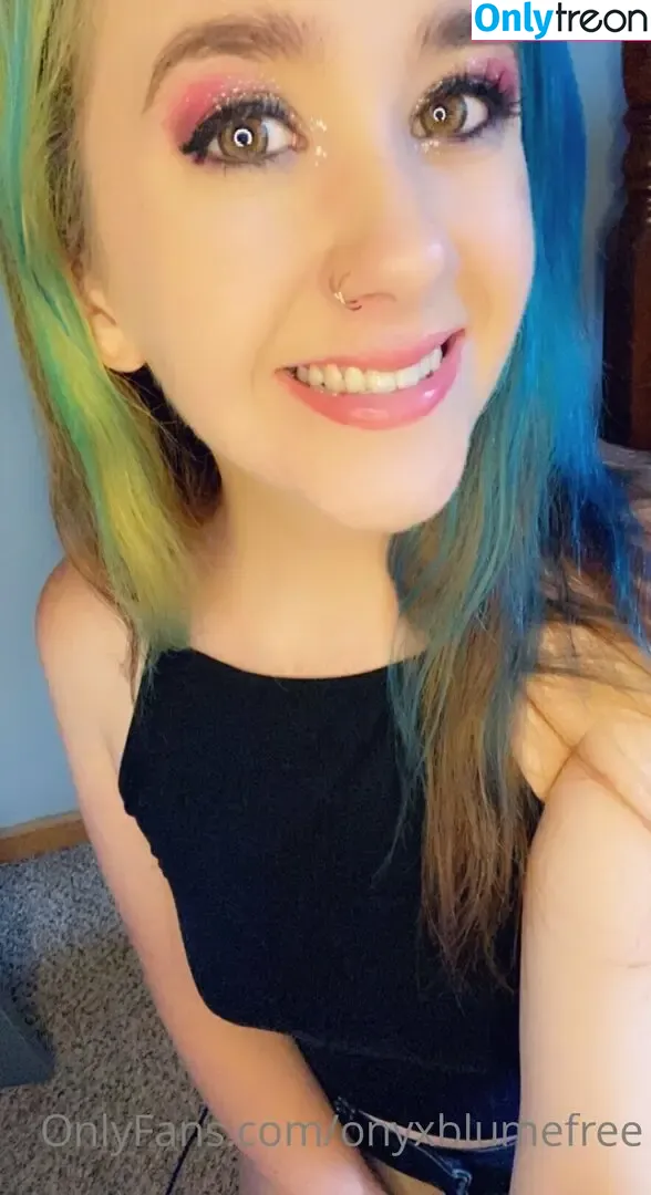 onyxblumefree nude photo #0017 (onyxblumefree)