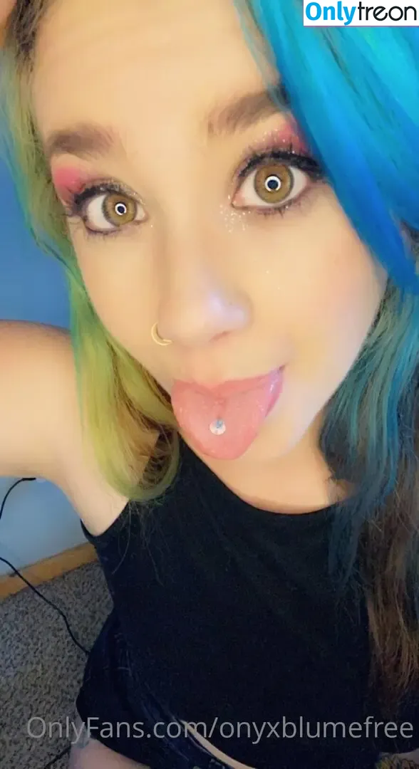 onyxblumefree nude photo #0018 (onyxblumefree)