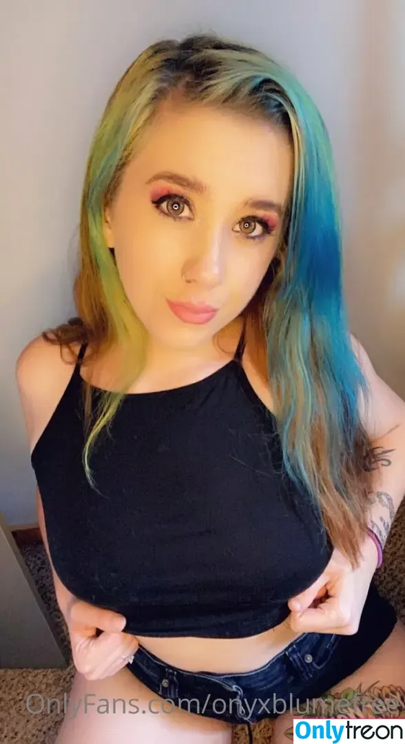 onyxblumefree nude photo #0019 (onyxblumefree)
