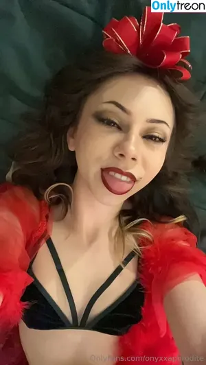 onyxxaphrodite / aphrodite_1979 nude photo #0001