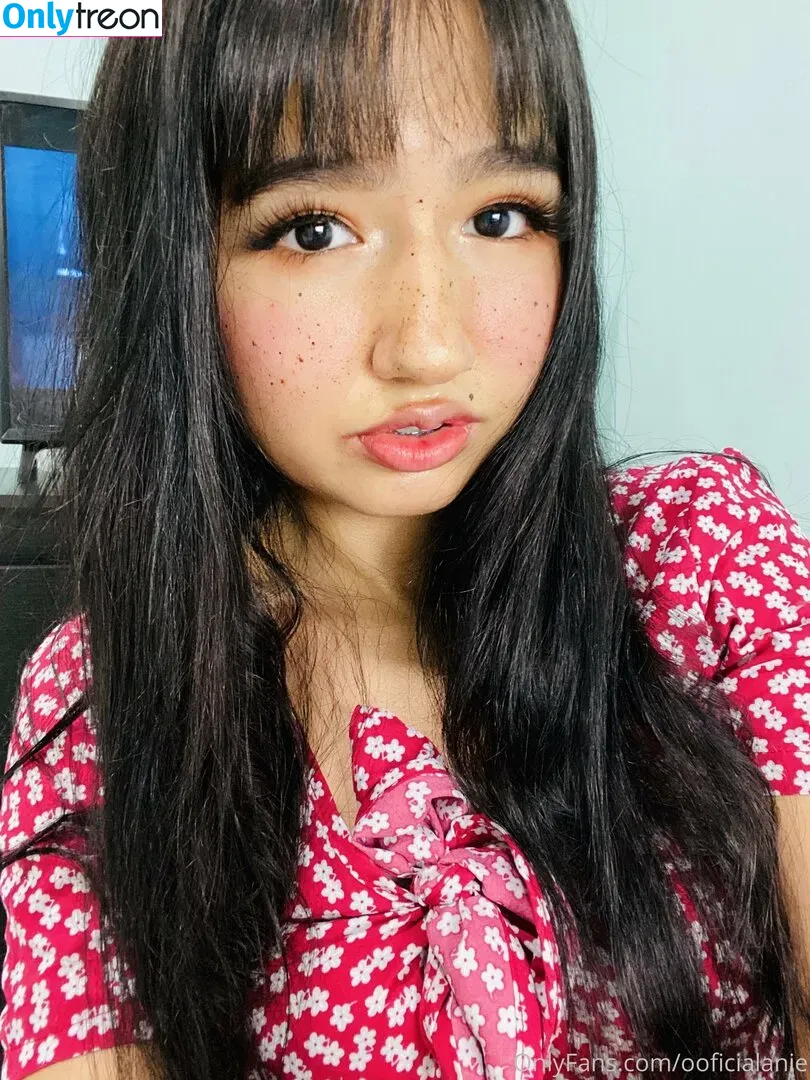ooficialanie nude photo #0009 (_amberdenisee)