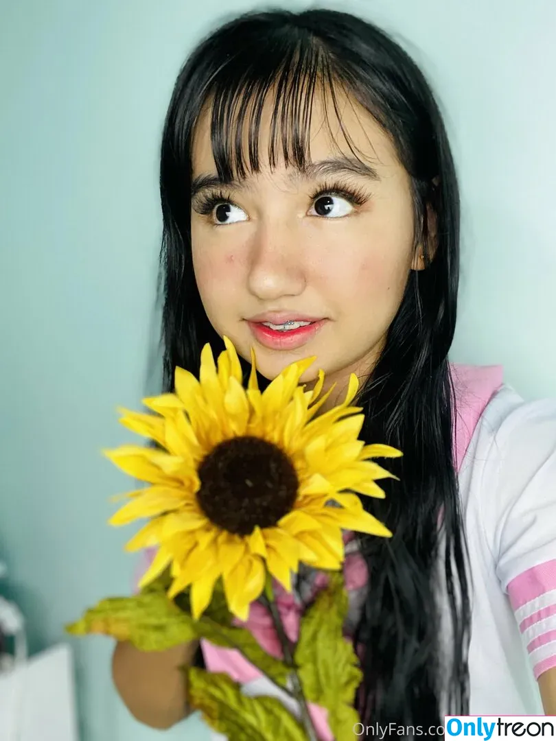 ooficialanie nude photo #0022 (_amberdenisee)