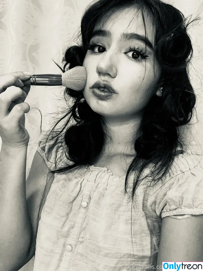 ooficialanie nude photo #0039 (_amberdenisee)