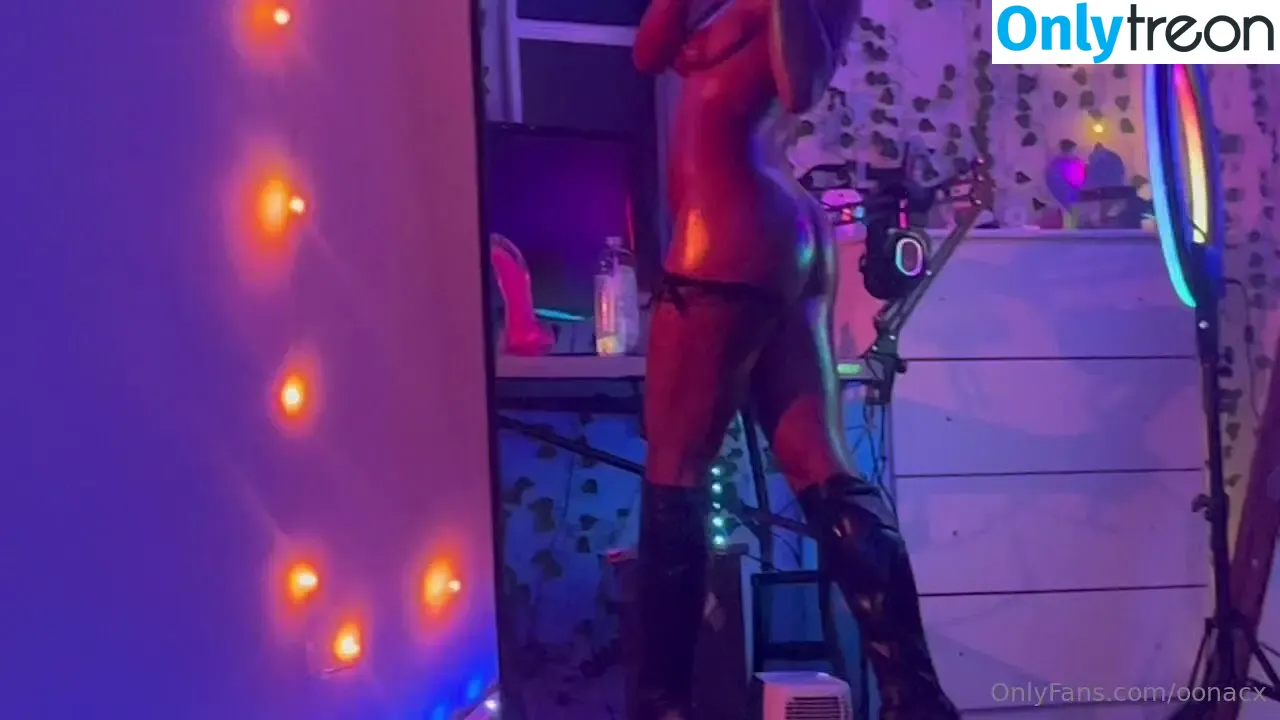 oonacx nude photo #0010 (oonacx)