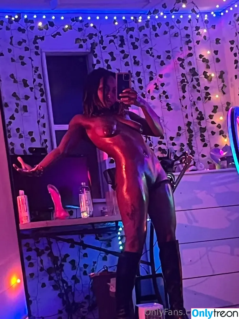 oonacx nude photo #0015 (oonacx)