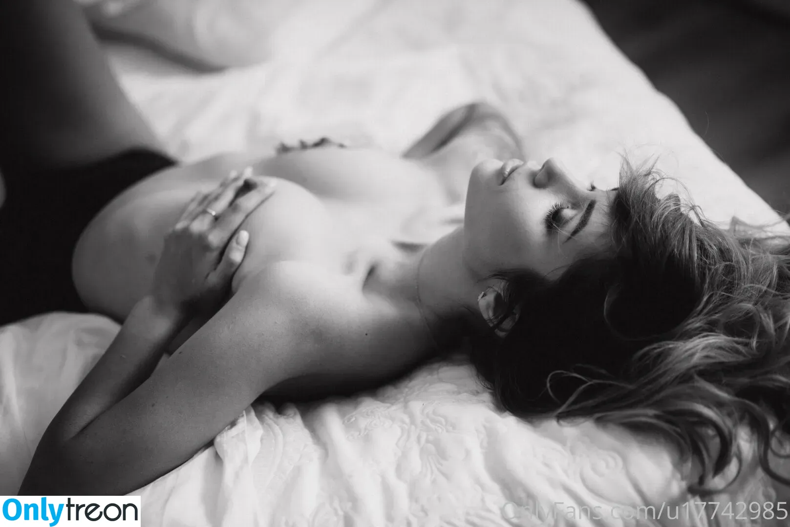 oooops__ nude photo #0081 (eva_oopsy)