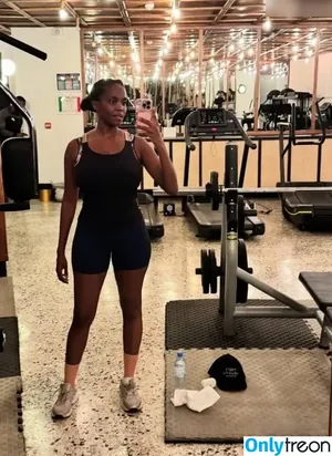 Oti Mabuse / otimabuse nude photo #0026